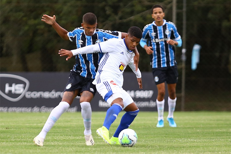 Cruzeiro perdeu para o Grêmio por 5 a 2 neste domingo