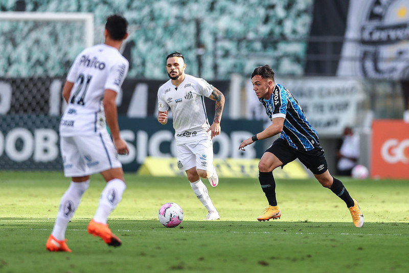 Grêmio e Santos duelaram uma vez nesta temporada: no Campeonato Brasileiro, time paulista impôs ao tricolor gaúcho sua última derrota na temporada, em outubro