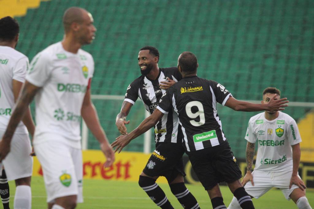 Time catarinense venceu e ganhou fôlego