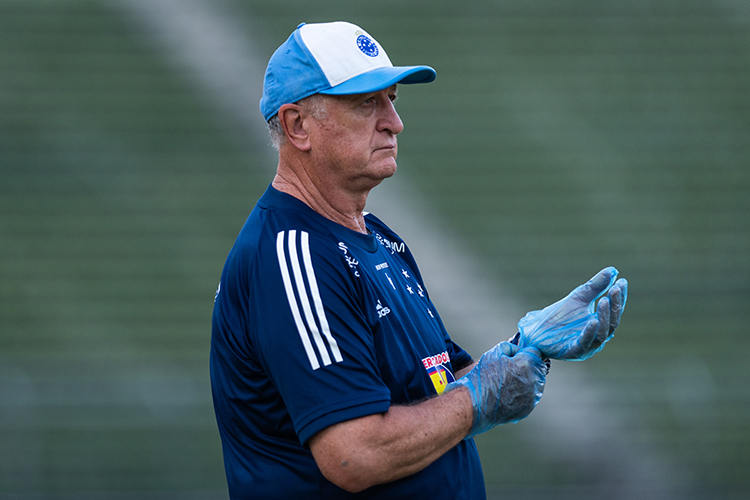 Luiz Felipe Scolari promoverá mudanças na escalação do Cruzeiro