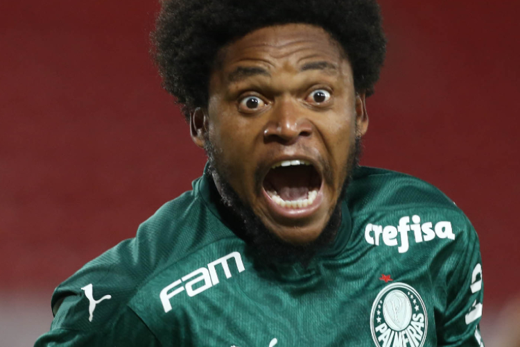 Luiz Adriano confirmou a boa fase e anotou o gol da vitória