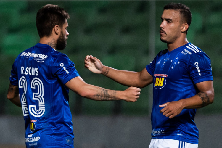 Rafael Sobis e William Pottker fizeram os gols do Cruzeiro