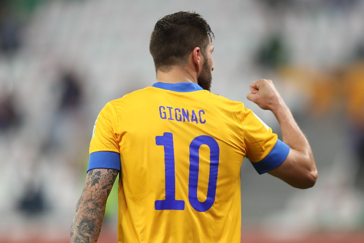 Craque francês Gignac marcou o gol da vitória dos mexicanos