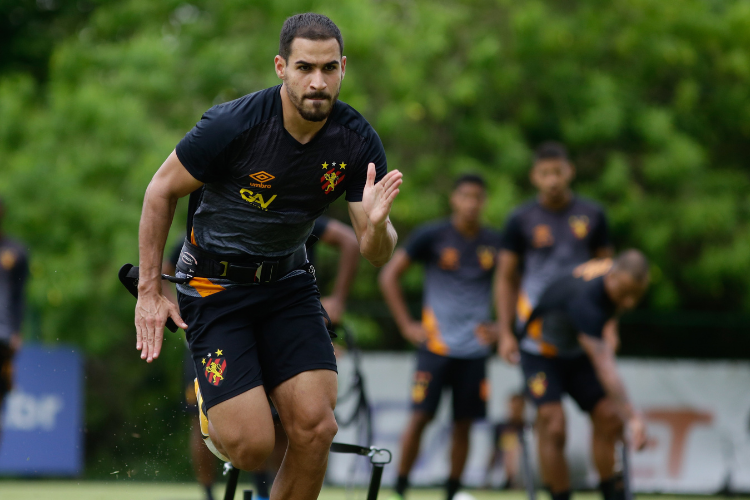 Regularizado, meia Thiago Lopes pode fazer sua estreia pelo Sport ...