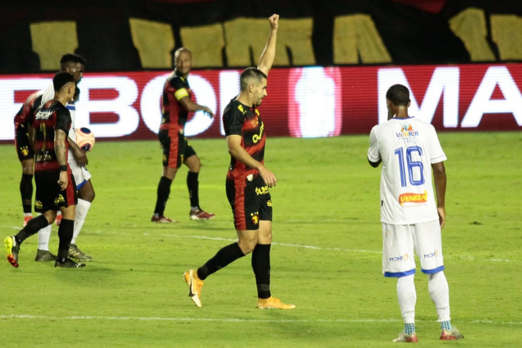 Thiago Lopes marcou seu primeiro gol com a camisa do Leão