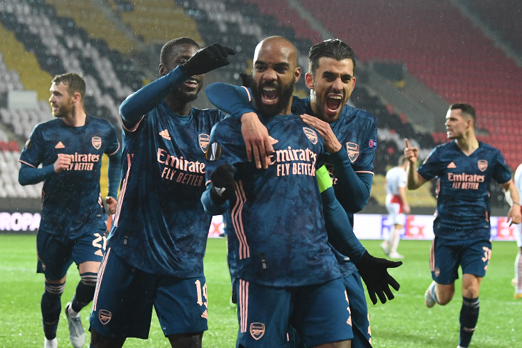 Em show de Lacazette, Gunners se classificaram com autoridade
