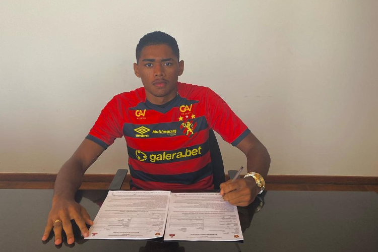 Victor Gabriel assinou com o Sport até 2026 