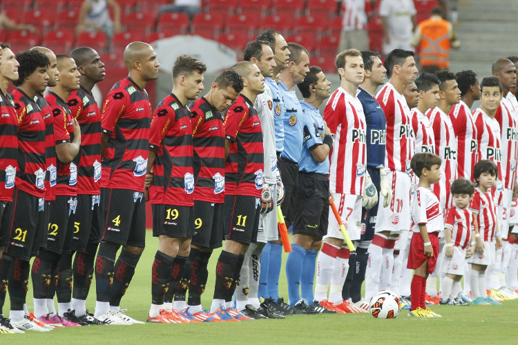 Em 2013, as equipes se enfrentaram pela primeira vez na Arena/Ricardo Fernandes/DP