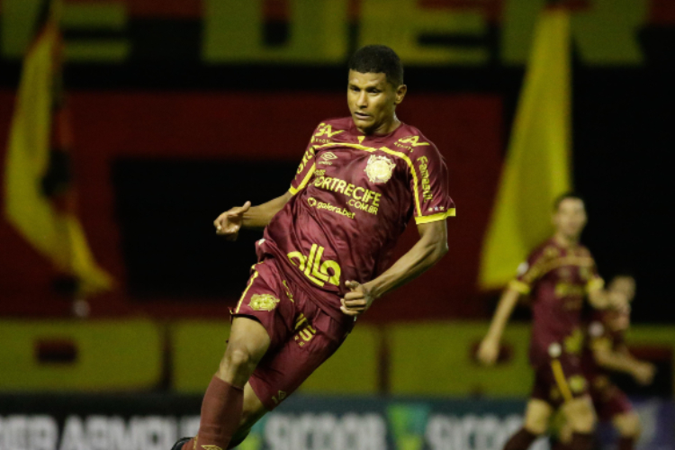 Márcio Araújo atuou em apenas 14 partidas pelo Sport 