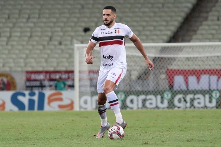 Zagueiro recebeu o terceiro cartão amarelo e está suspenso