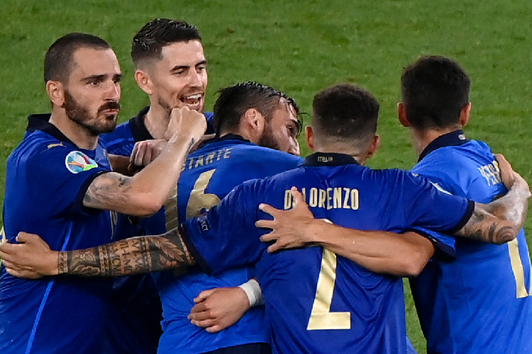 Seleção italiana segue 100% no torneio