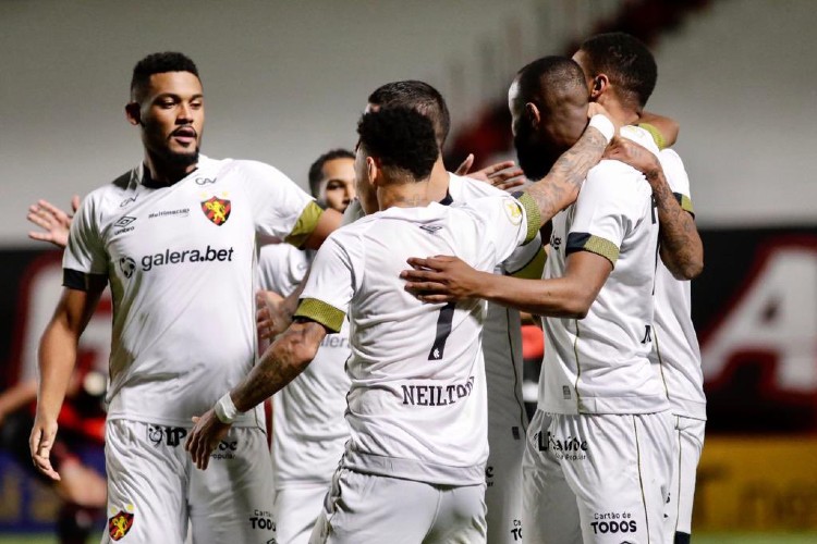 O Sport empatou em 1 a 1 contra o Atlético-GO.