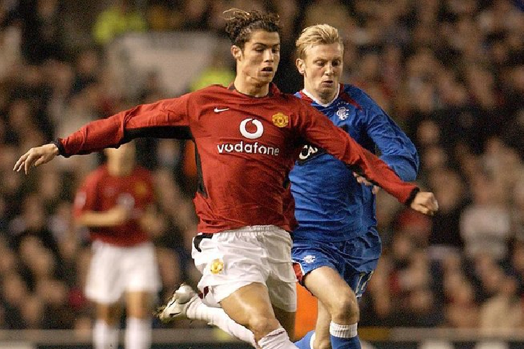 Primeira taça levantada em Manchester foi a Copa da Inglaterra