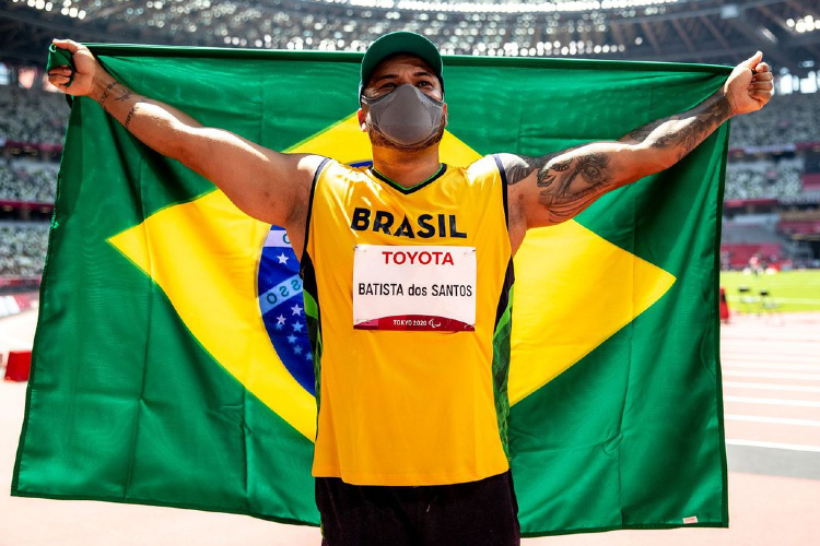 O bicampeão faturou o primeiro ouro na Rio 2016