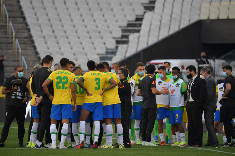 Jogo ficou paralisado por quase uma hora na Neo Química Arena