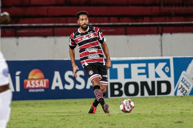 Maycon Lucas foi expulso contra o Paysandu e está suspenso