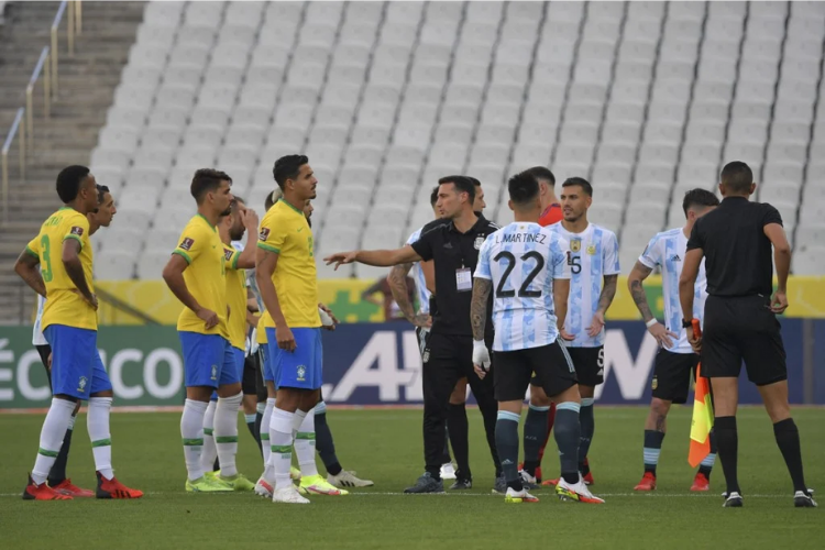 A CBF publicou uma nota oficial nesta segunda-feira.
