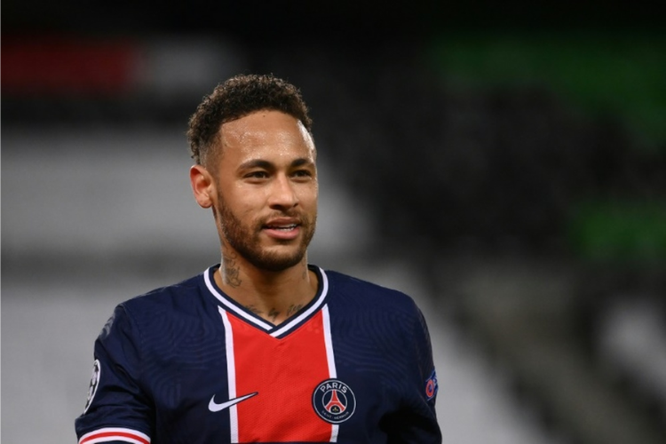 Neymar concorre à bola de ouro pela décima vez.