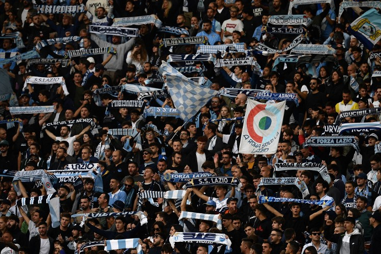 Fatia da torcida da Lazio admite e exalta seu lado fascista