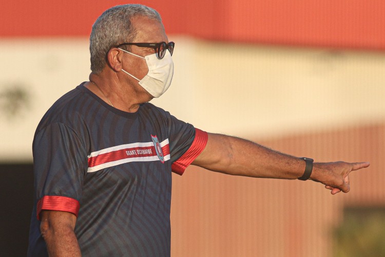 Treinador se mostrou preocupado com o adversário
