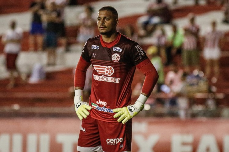 Somando as duas passagens, goleiro tem 25 jogos pelo Timbu