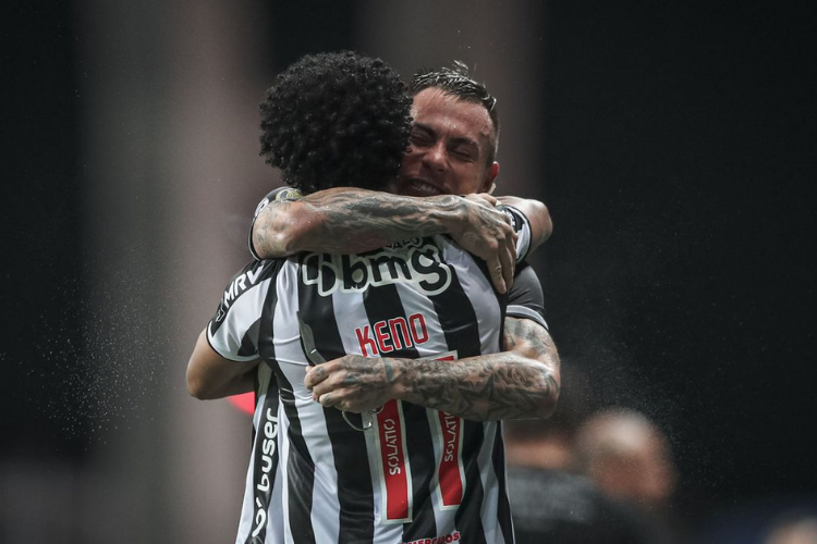 Keno fez dois dos três gols.