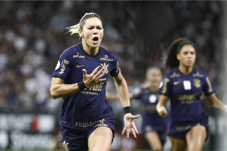 Zanotti marcou dois gols na vitória do título.