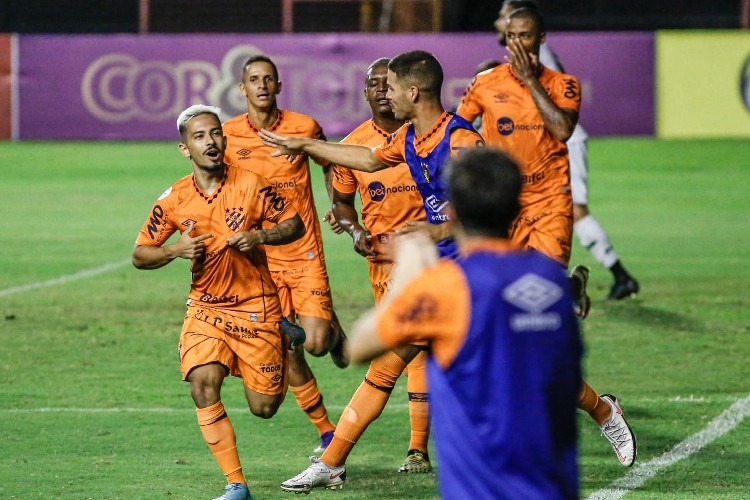 Alan foi o autor do gol da vitória do Sport diante do Souza-PB.