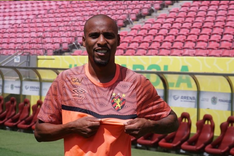 Jeferson sequer entrou em campo pelo Sport e jogou 3 jogos pelo Timbu.
