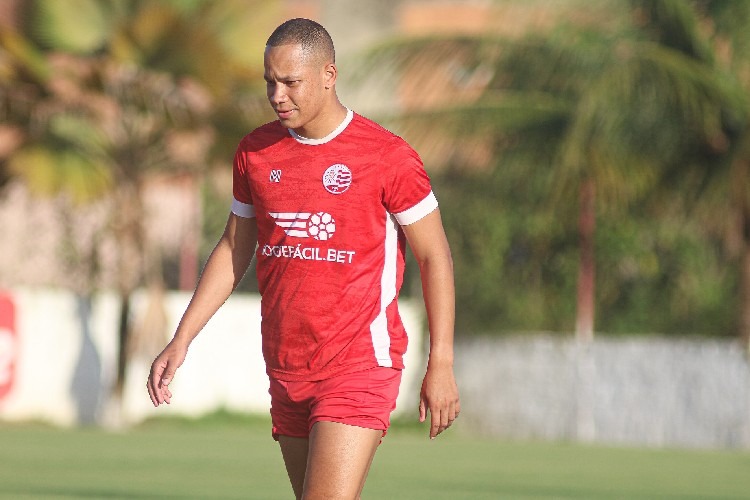 Caio Dantas teve uma passagem curta pelo Náutico no ano passado