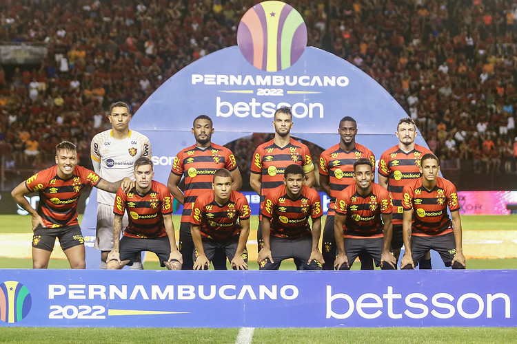 Em relação ao time que empatou em Campinas, são duas mudanças