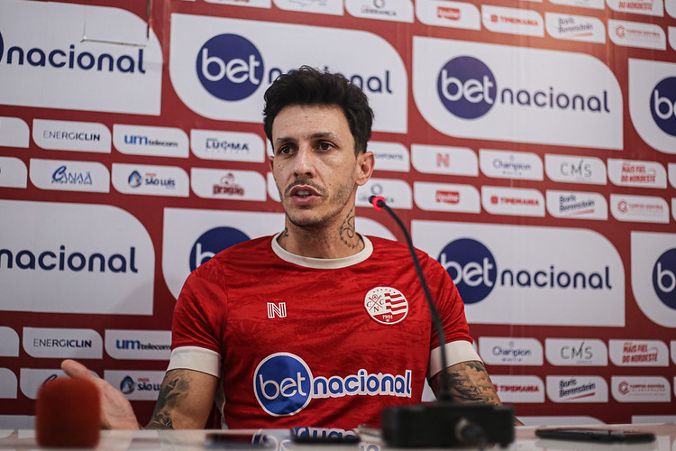 Jean Carlos concedeu entrevista após a final do Pernambucano