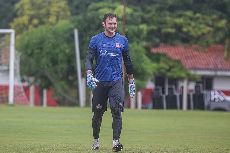 Goleiro vem sendo o grande destaque do Timbu na temporada