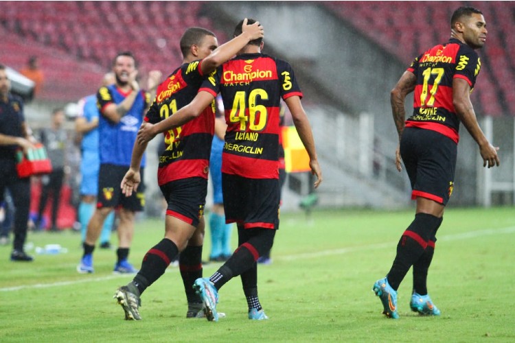 O Sport venceu com gols de Luciano Juba e Ray Vanegas.