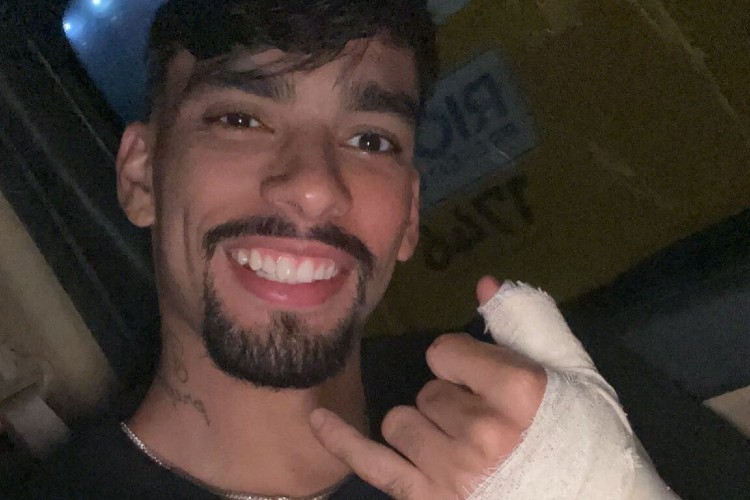 Paquetá atualmente defende a equipe do Lyon.