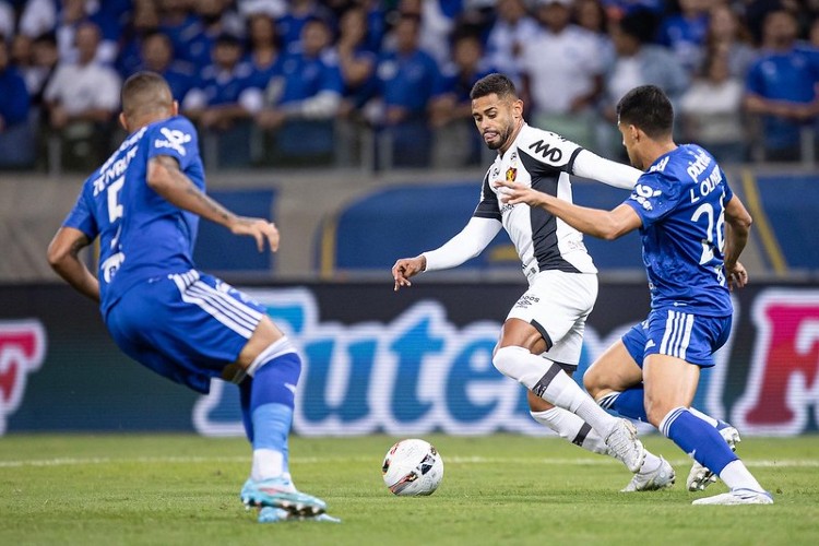 Kayke foi o autor do gol do Sport contra o Cruzeiro.