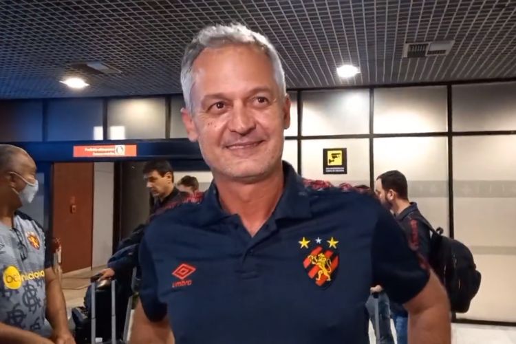 "A vontade era muito grande dos dois lados, já faz um bom tempo e todo mundo sabe disso", disse Lisca