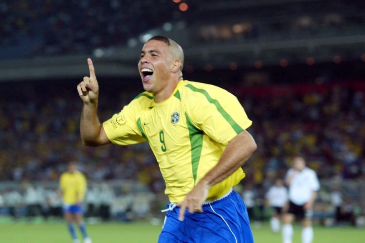 Com oito gols marcados, Ronaldo foi o artilheiro do Mundial de 2002