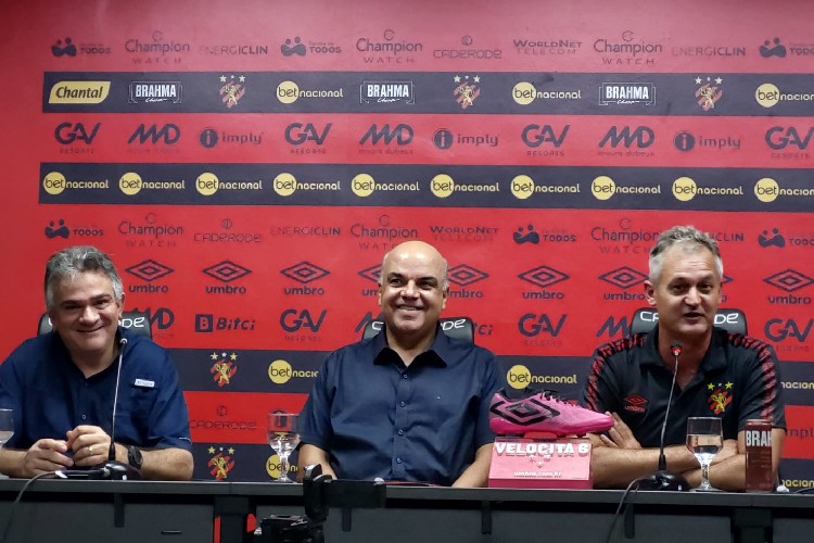 Yuri Romão e Augusto Carreras participaram também da coletiva