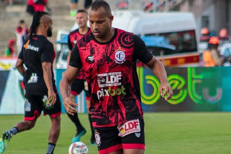 Atacante de 28 anos vem sendo monitorado pelo Timbu