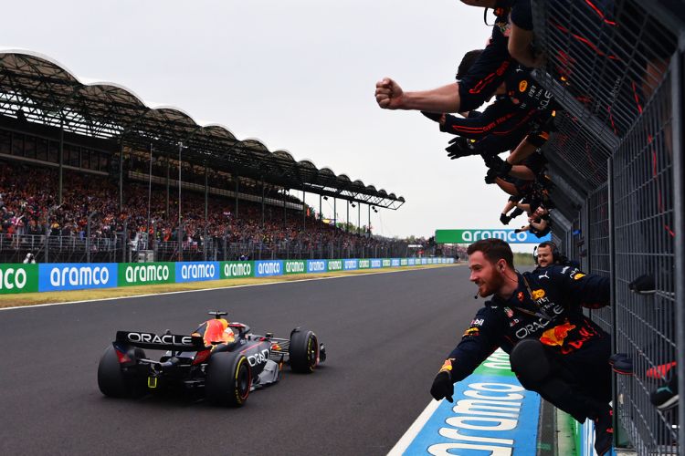 Verstappen saiu de 10º para vencer o GP da Hungria de Fórmula 1