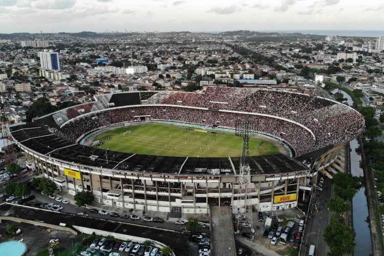 Mais de 40 mil torcedores compareceram ao Arruda para apoiar 