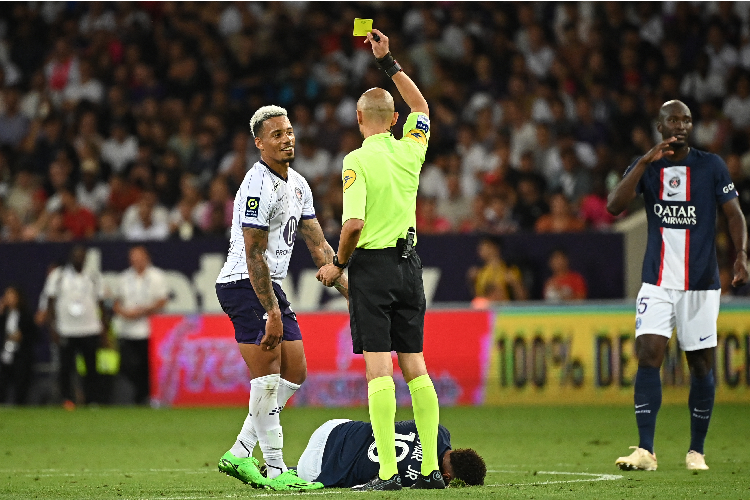 Rafael Ratão jogou durante os 90 minutos contra o PSG