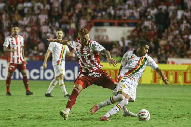 Souza ainda não ficou suspenso nesse seu retorno ao Timbu