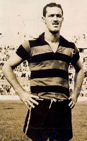 Ademir Menezes, o Queixada, pelo Sport