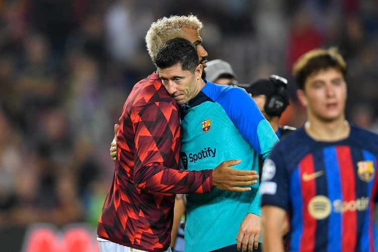 O craque Robert Lewandowski foi eliminado pelo seu ex-clube Bayern de Munique