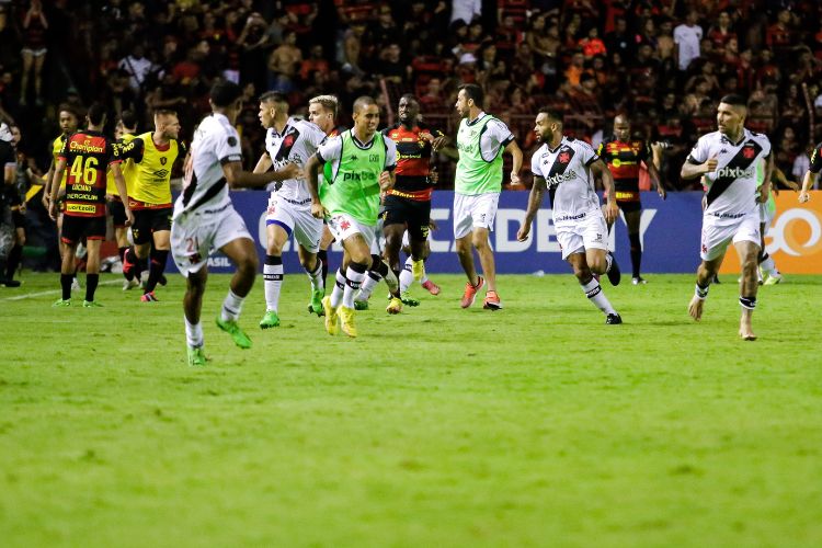Jogo foi finalizado antes do tempo regulamentar