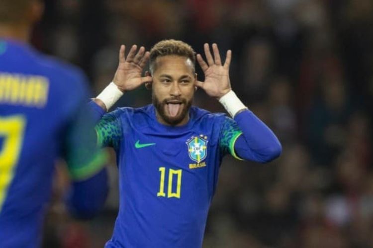 Neymar vai seguir vestindo a camisa 