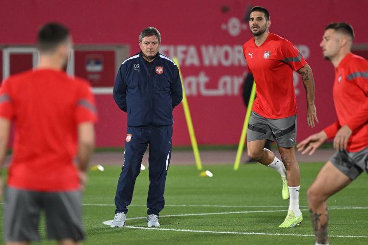Dragan Stojkovic nos últimos preparativos antes de enfrentar o Brasil
