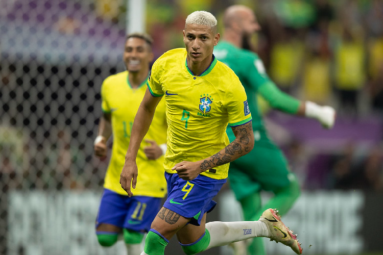 Richarlison vive o melhor momento da carreira